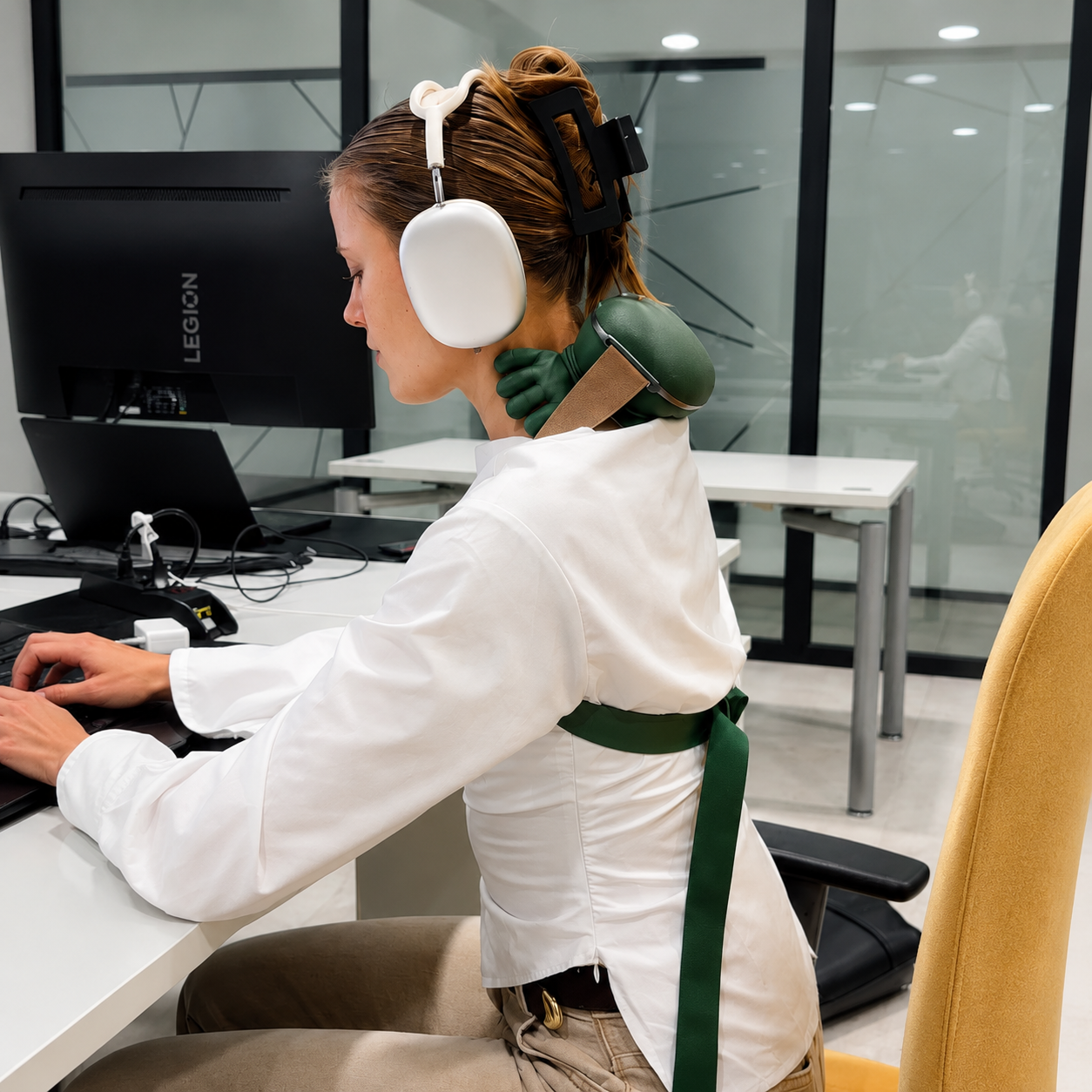 NeckMate™ Hands-Free Neck & Shoulder Massager with Heat